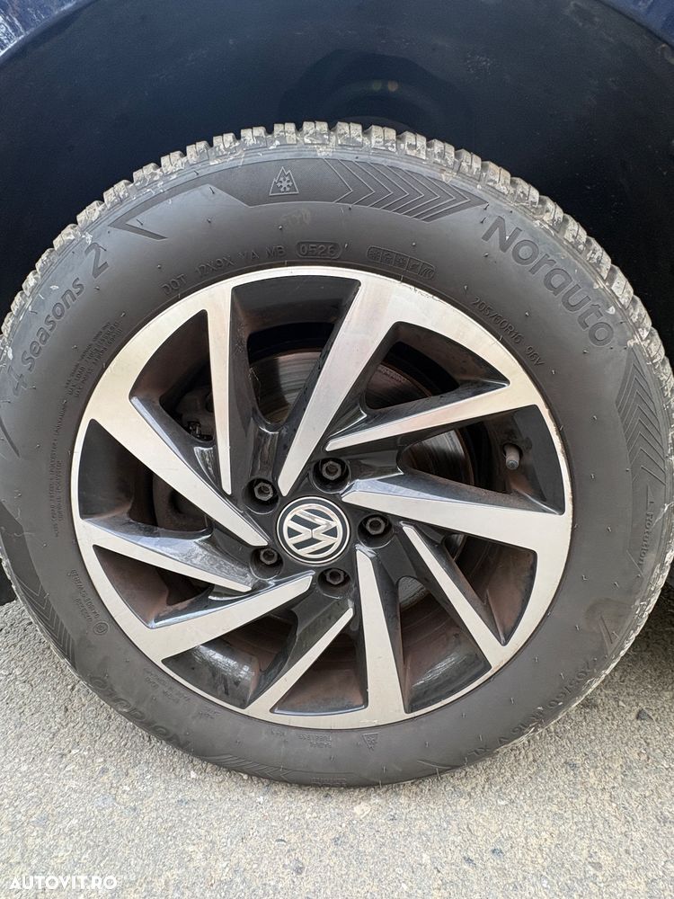 Volkswagen Touran - 7