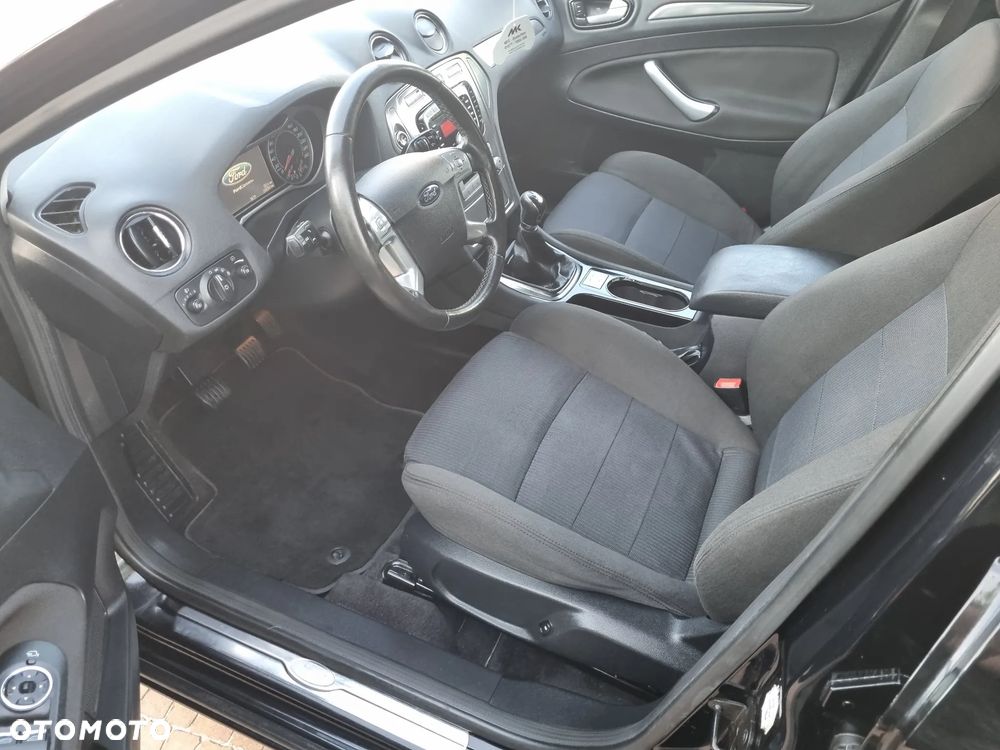 Ford Mondeo 2.0 Platinium X - 6
