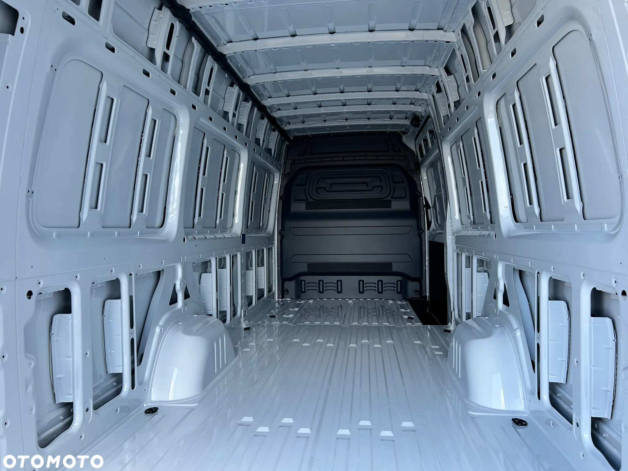 Mercedes-Benz Sprinter 317 Furgon Ekstradługi (L4H2) - 9