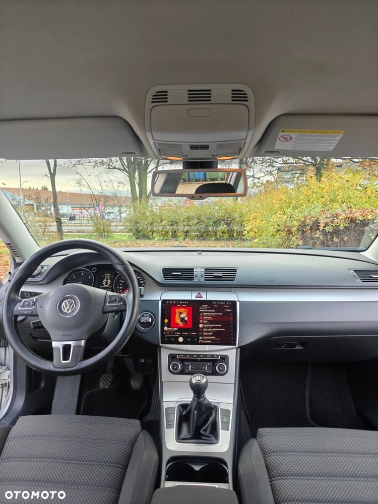 Volkswagen Passat 2.0 TDI DPF Sportline - 2