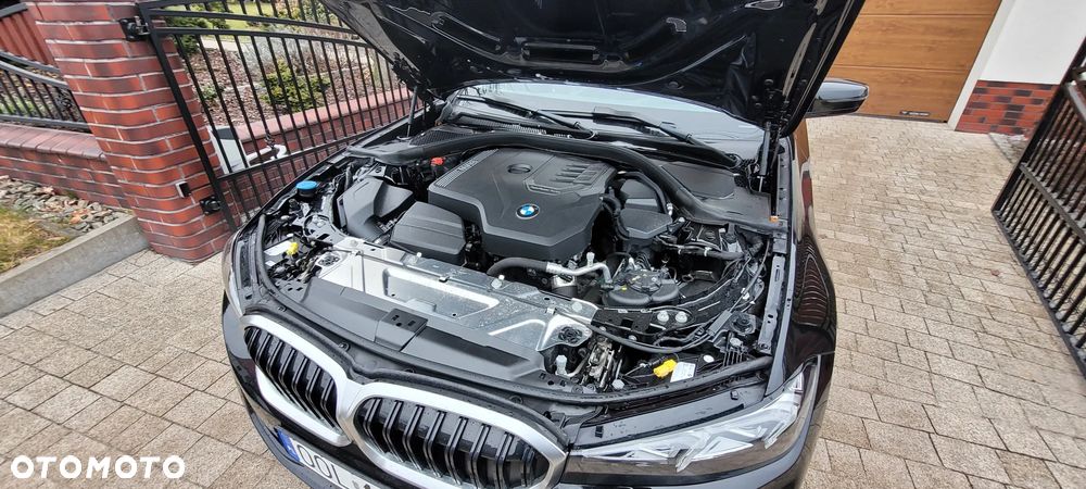 BMW Seria 3 320i Sport Line Shadow - 24