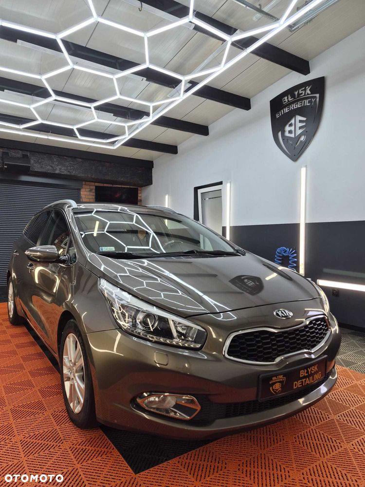 Kia Ceed - 1