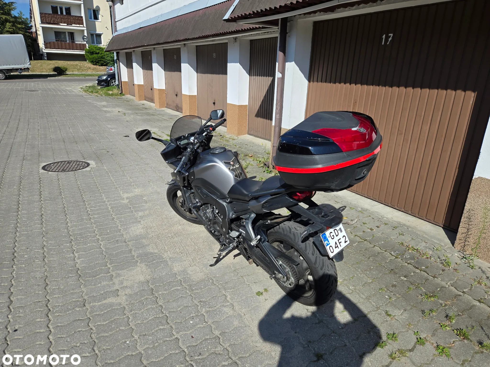 Yamaha FZ8 - 7
