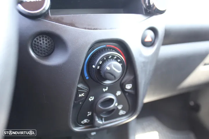 Toyota Aygo 1.0 - 33