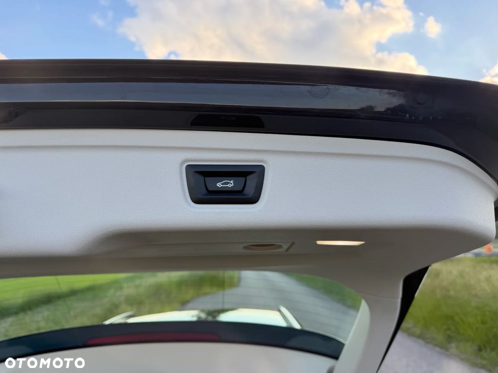 BMW Seria 3 320d xDrive Advantage - 17
