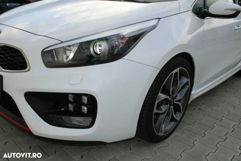 Kia Ceed Cee'd 1.6 T-GDI GT - 16