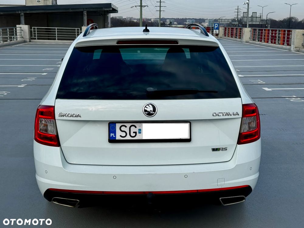 Skoda Octavia 2.0 TDI RS - 39