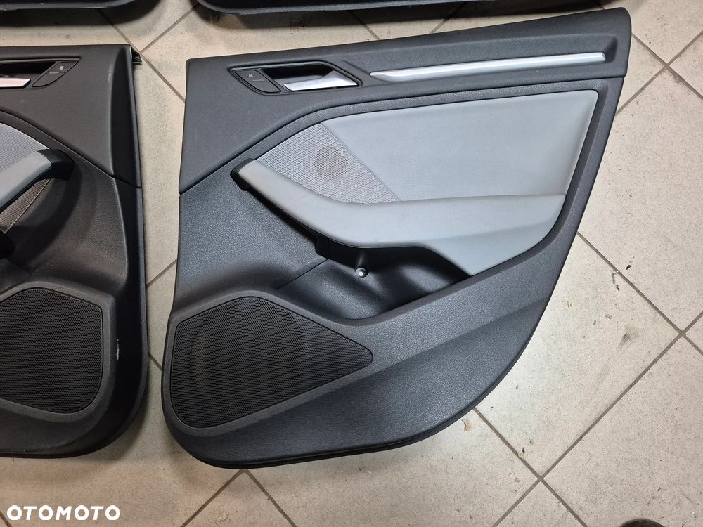 Boczki Drzwi Komplet Audi A3 8V - 6