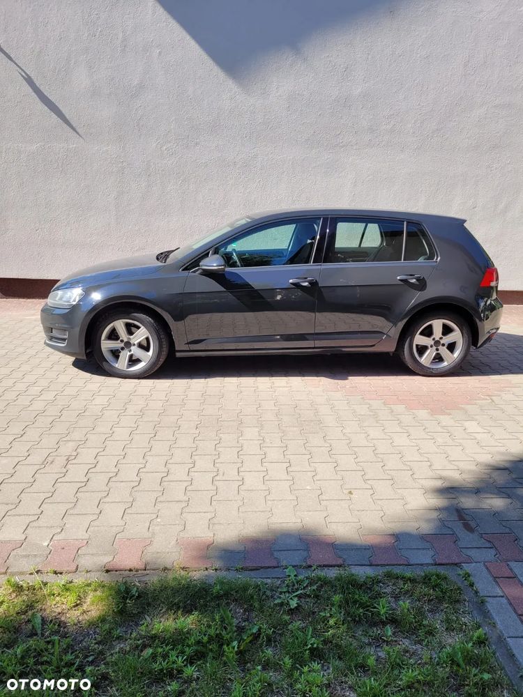 Volkswagen Golf - 2