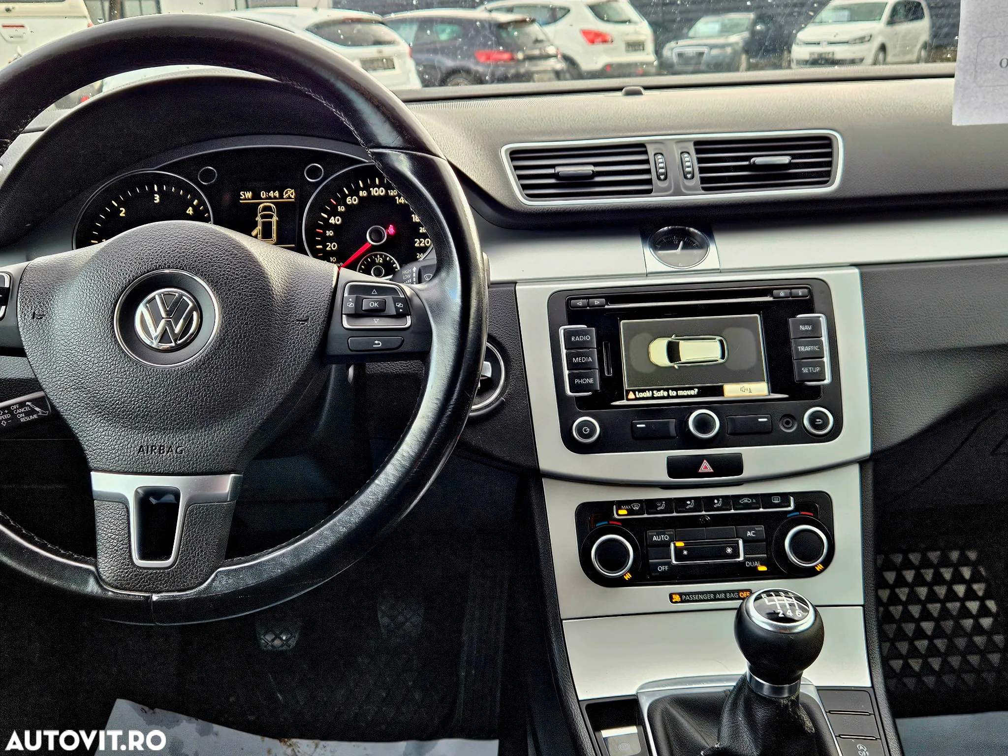 Volkswagen Passat Variant 1.6 TDI BlueMotion Technology Trendline - 13