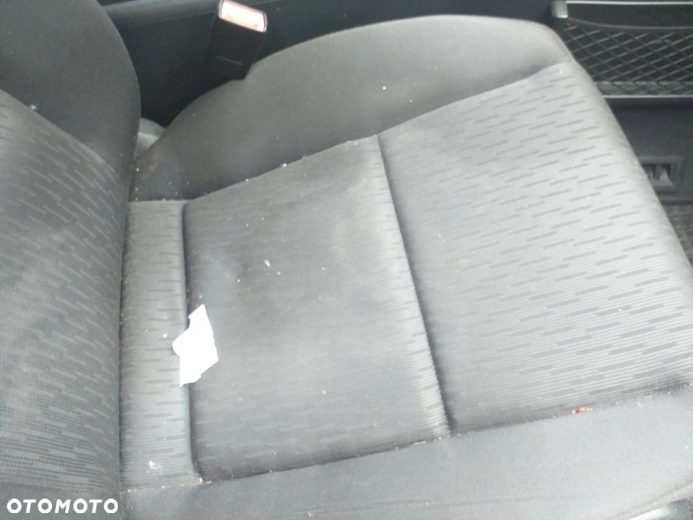 Auto na części - Audi A4 B7 Avant diesel Silnik Skrzynia Drzwi Maska Klapa Błotnik Zderzak Lampa Szyba Klamka Lusterko Deska Kokpit - 12