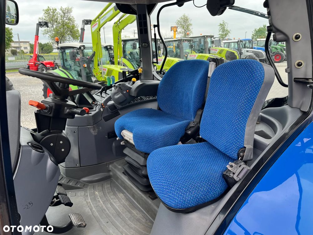 New Holland T6020 - 13