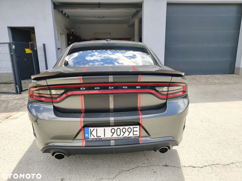 Dodge Charger 5.7 R/T - 8