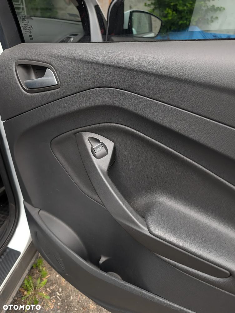 Ford Kuga 1.5 EcoBoost FWD Trend - 12