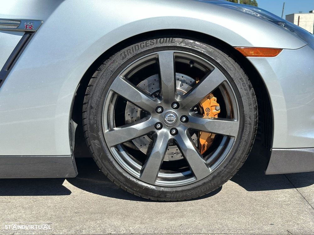 Nissan GT-R 3.8 V6 Premium Edition - 7