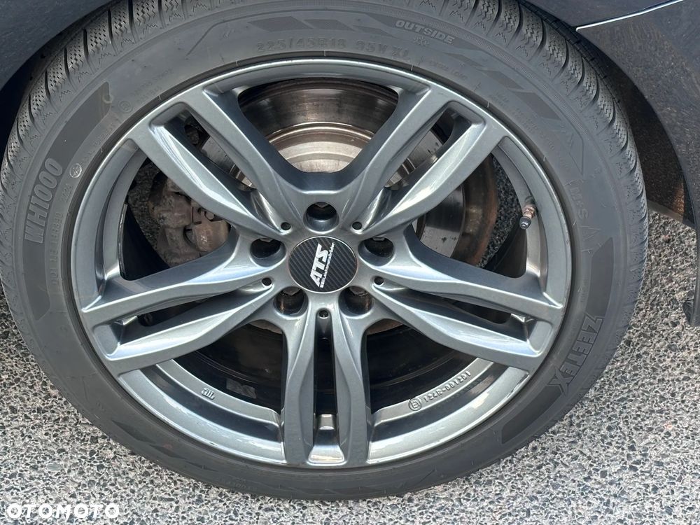 BMW Seria 3 320d Sport Line - 9