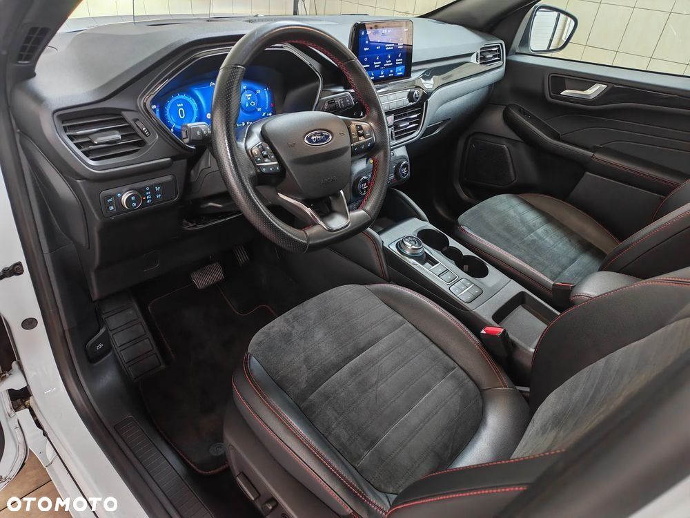 Ford Kuga - 10