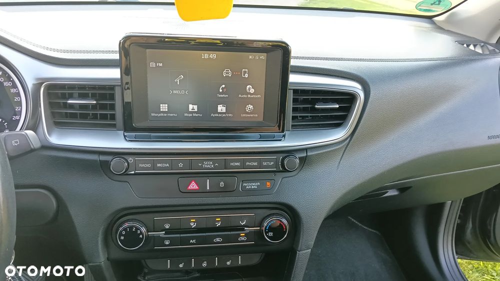 Kia Ceed 1.4 L - 9
