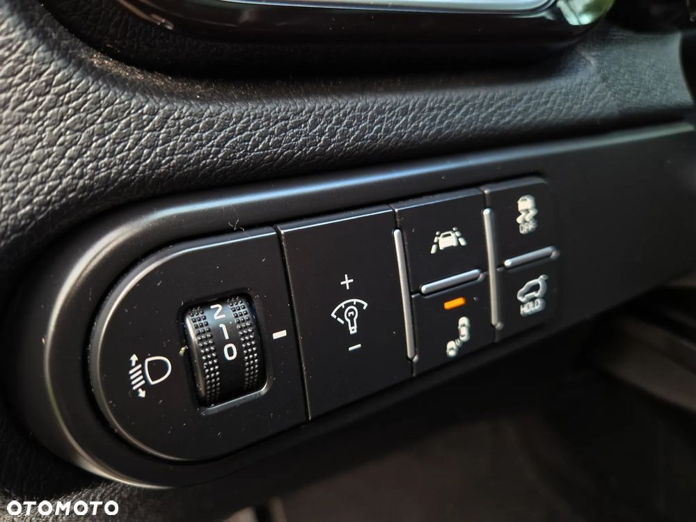 Kia XCeed - 30