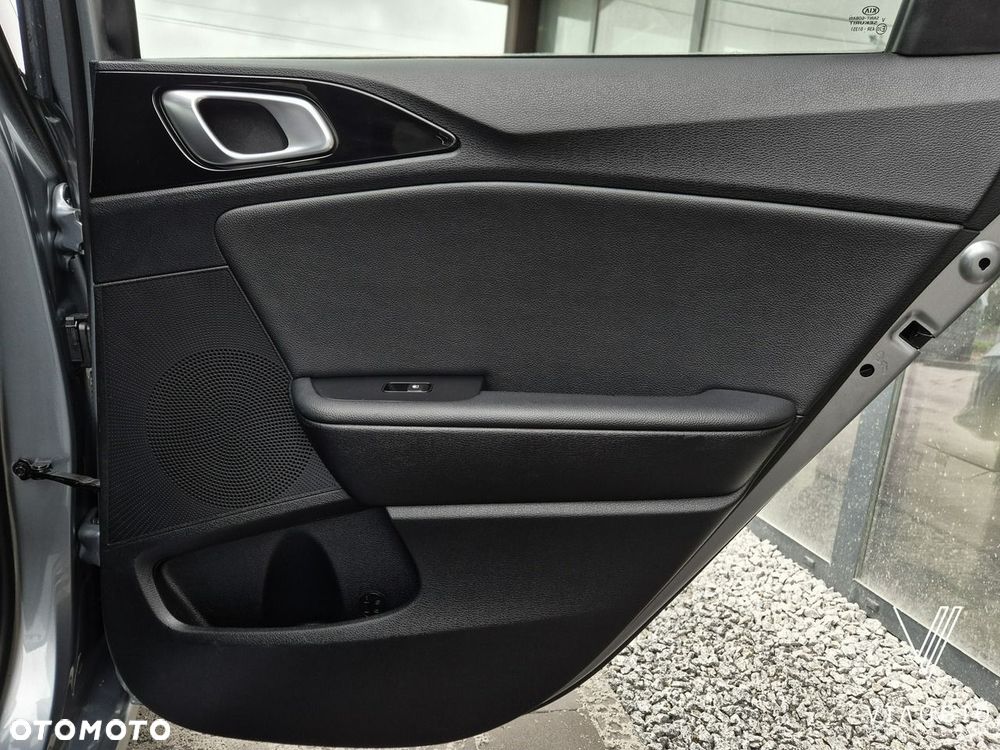 Kia Ceed 1.5 T-GDI L Business Line Plus - 19