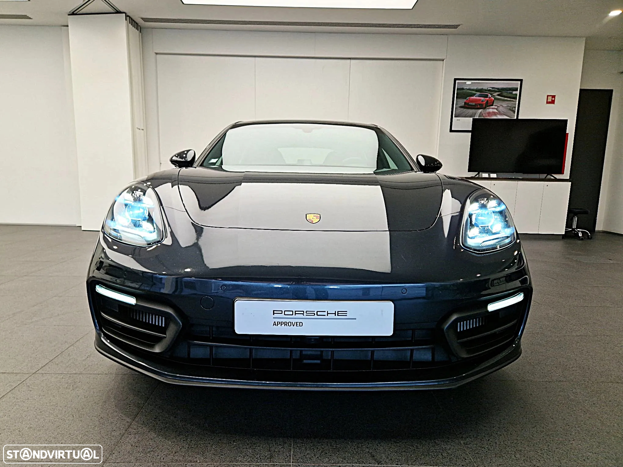 Porsche Panamera 4 E-Hybrid - 9