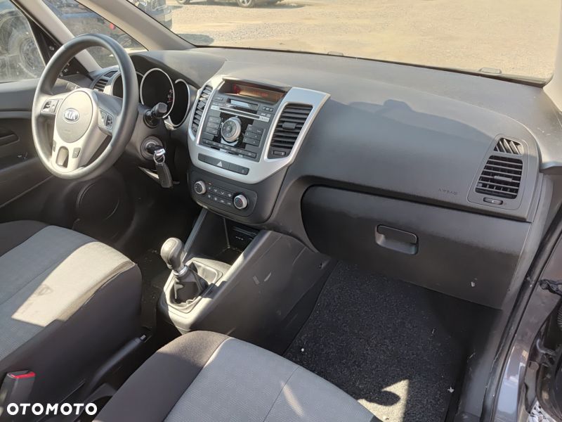 Kia Venga - 27