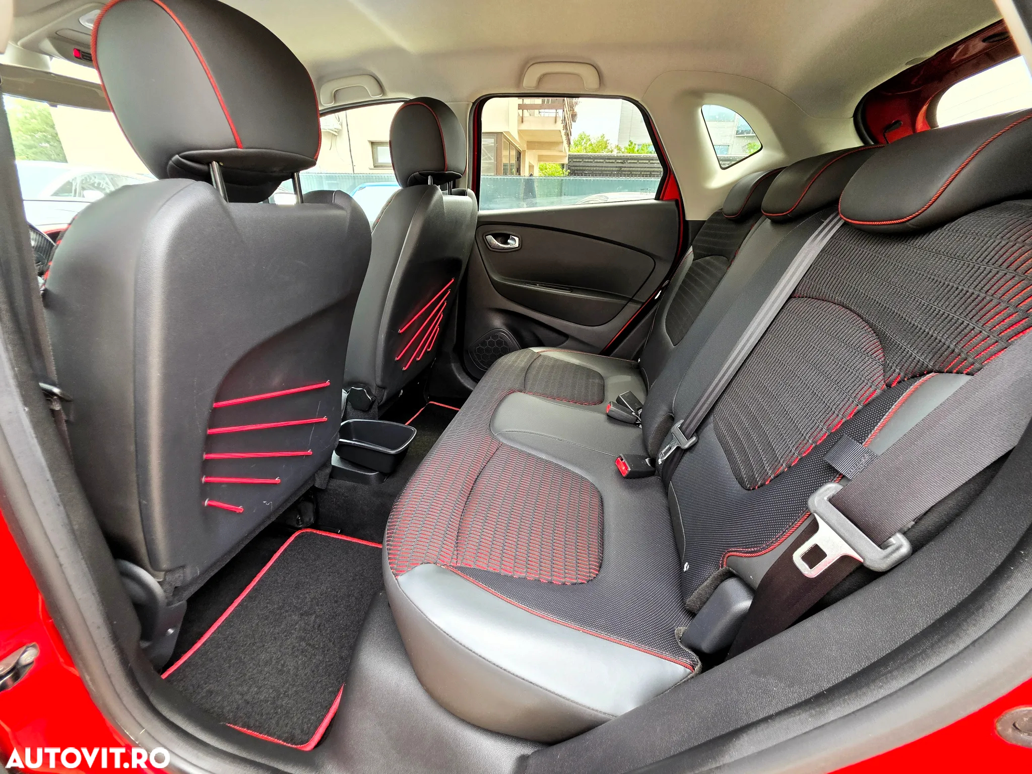 Renault Captur dCi 90 EDC Helly Hansen - 17