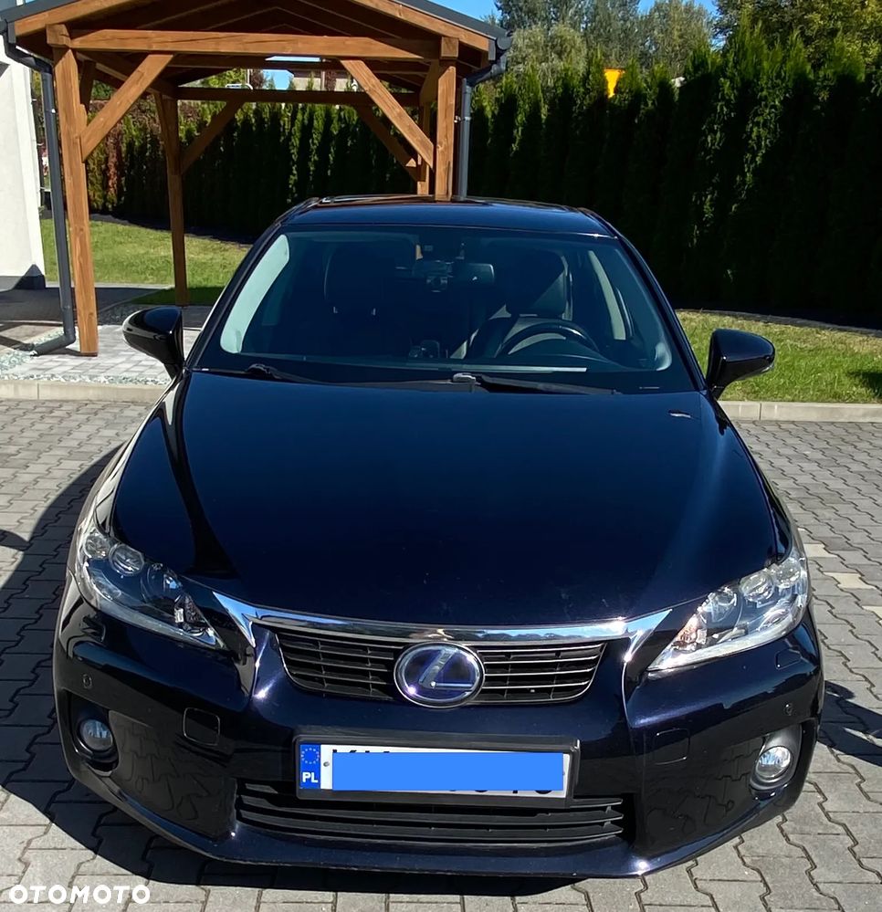 Lexus CT - 4