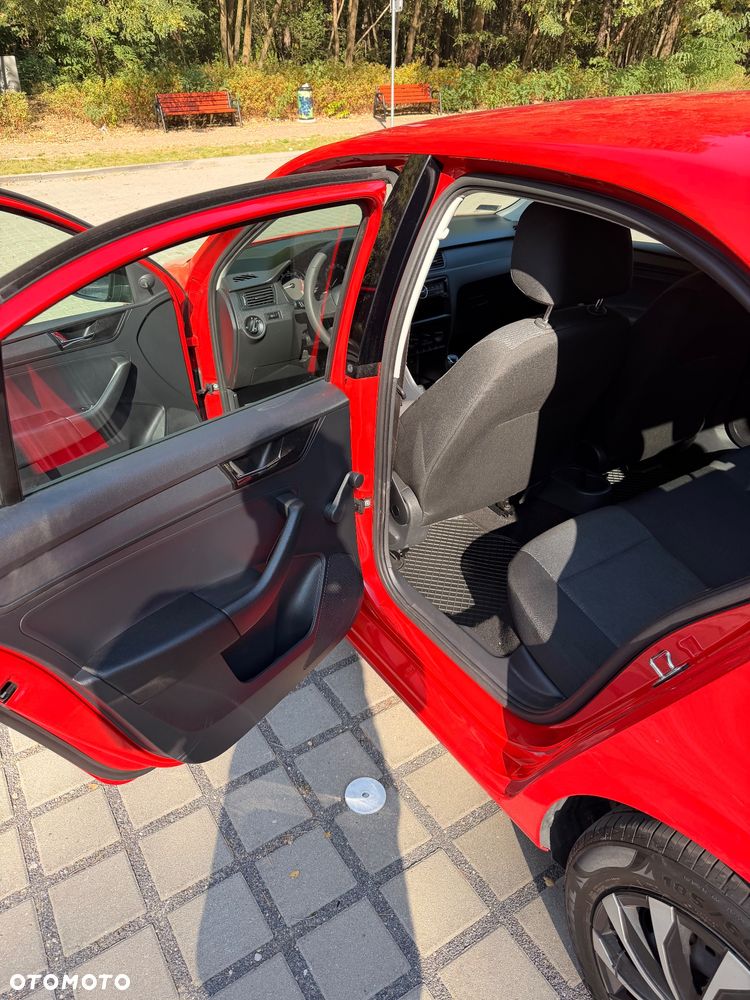 Skoda RAPID - 11