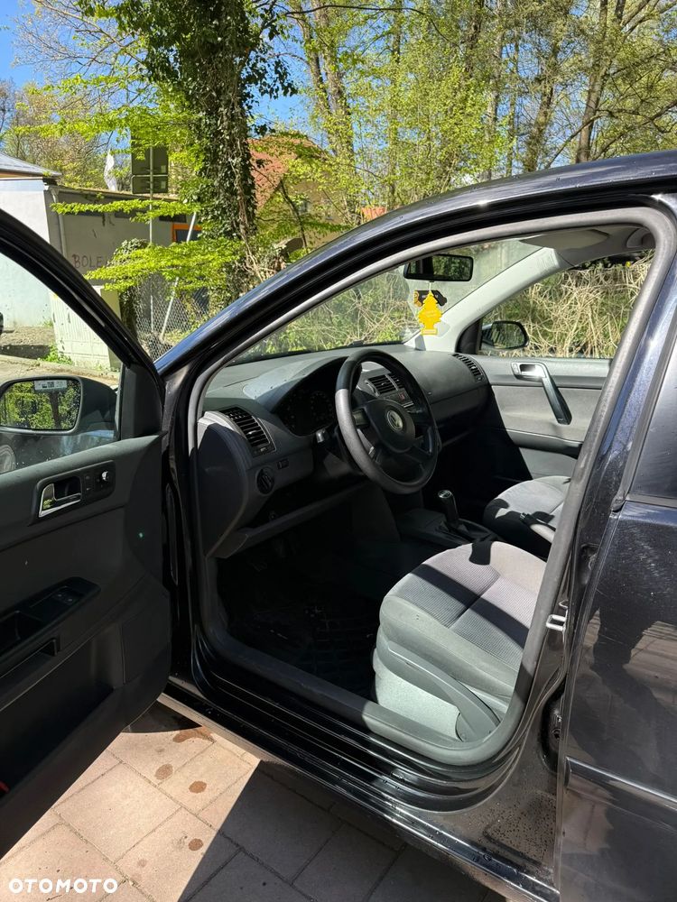 Volkswagen Polo 1.4 16V Comfortline - 5
