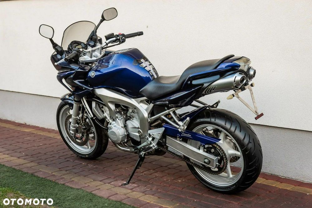 Yamaha FZ - 4