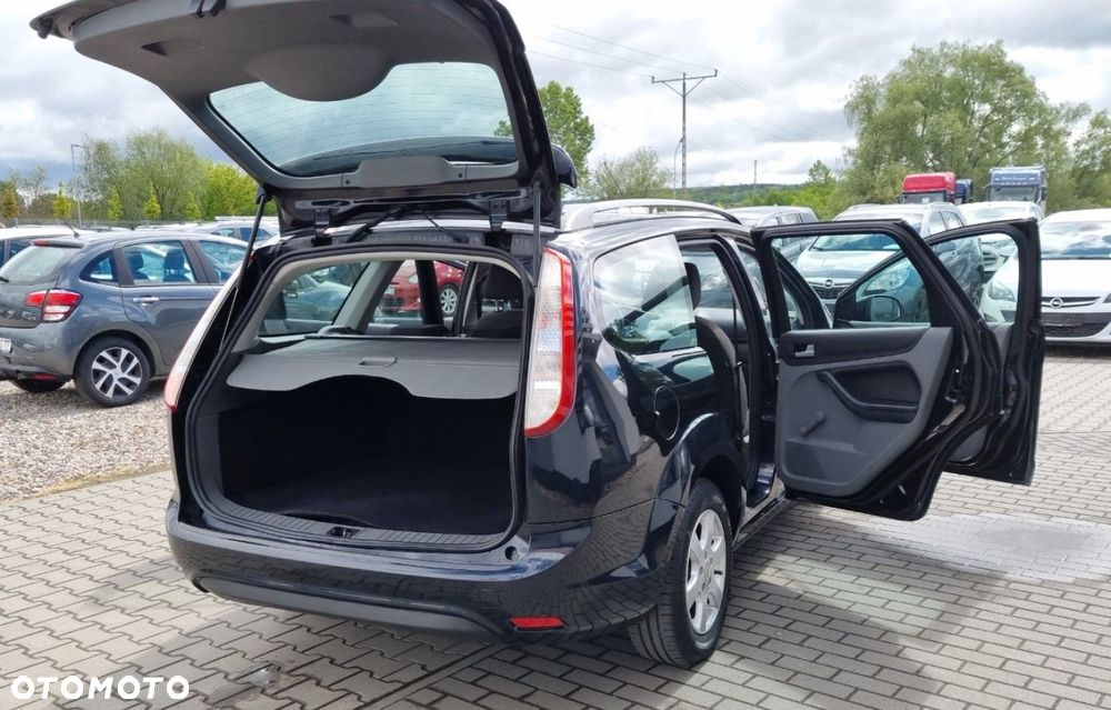 Ford Focus - 28