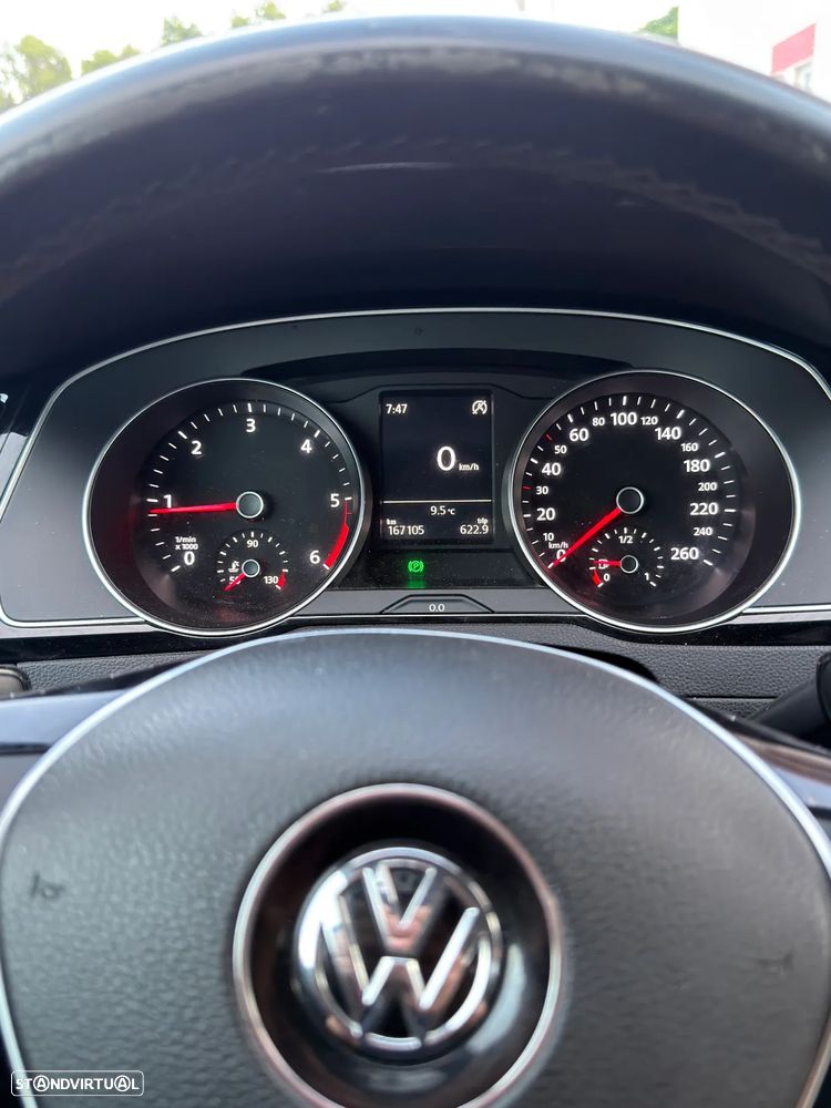 VW Passat 2.0 TDI Confortline - 15