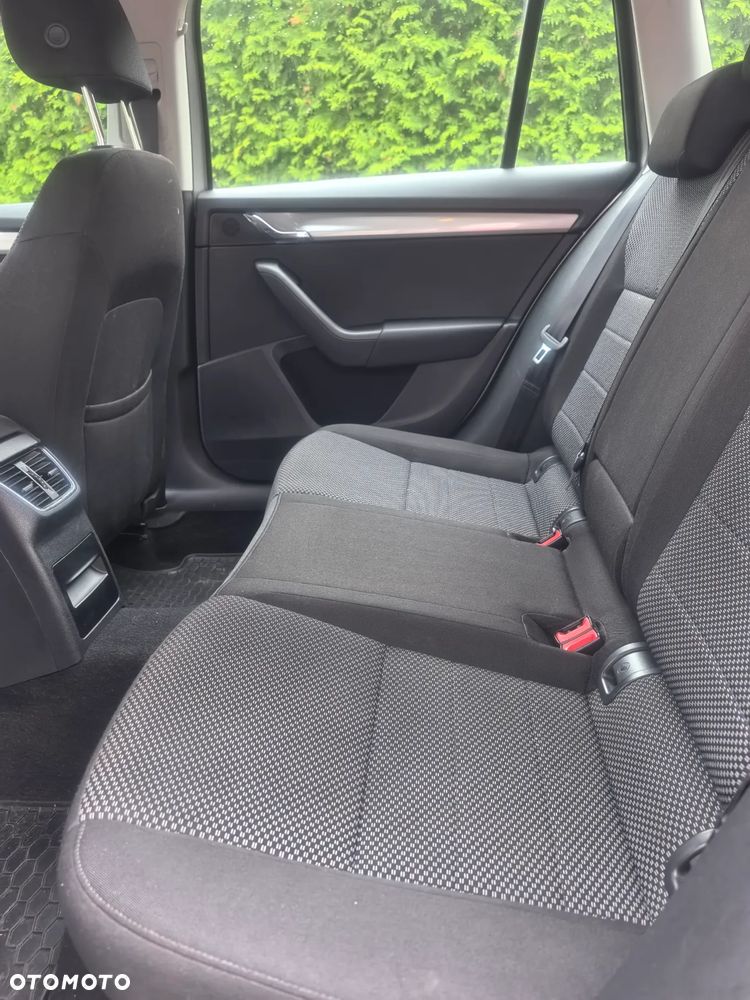 Skoda Octavia 1.2 TSI Ambiente - 7