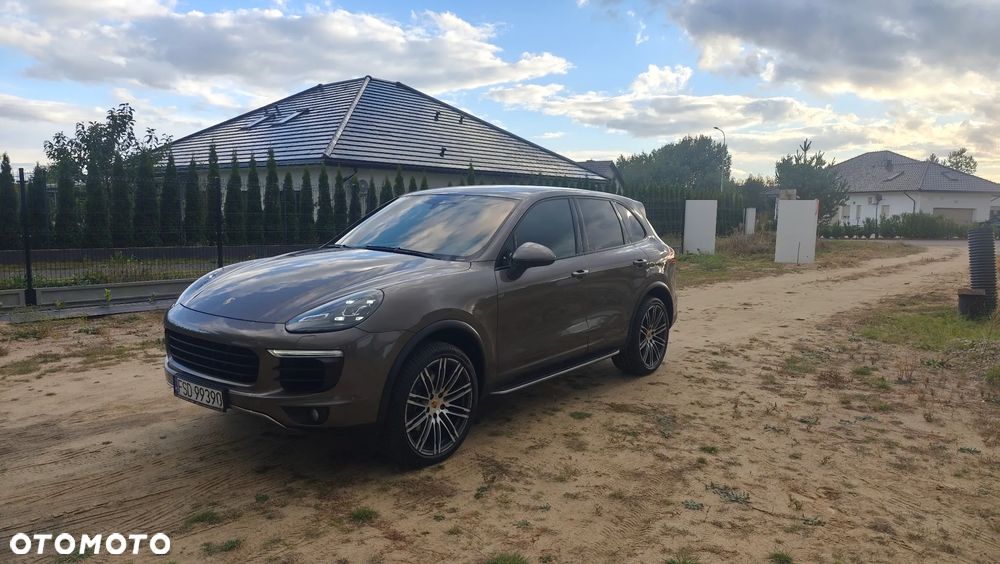 Porsche Cayenne 2015 photo 2