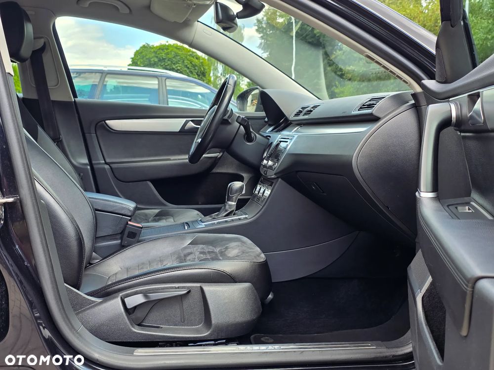 Volkswagen Passat 2.0 TDI Highline DSG - 23