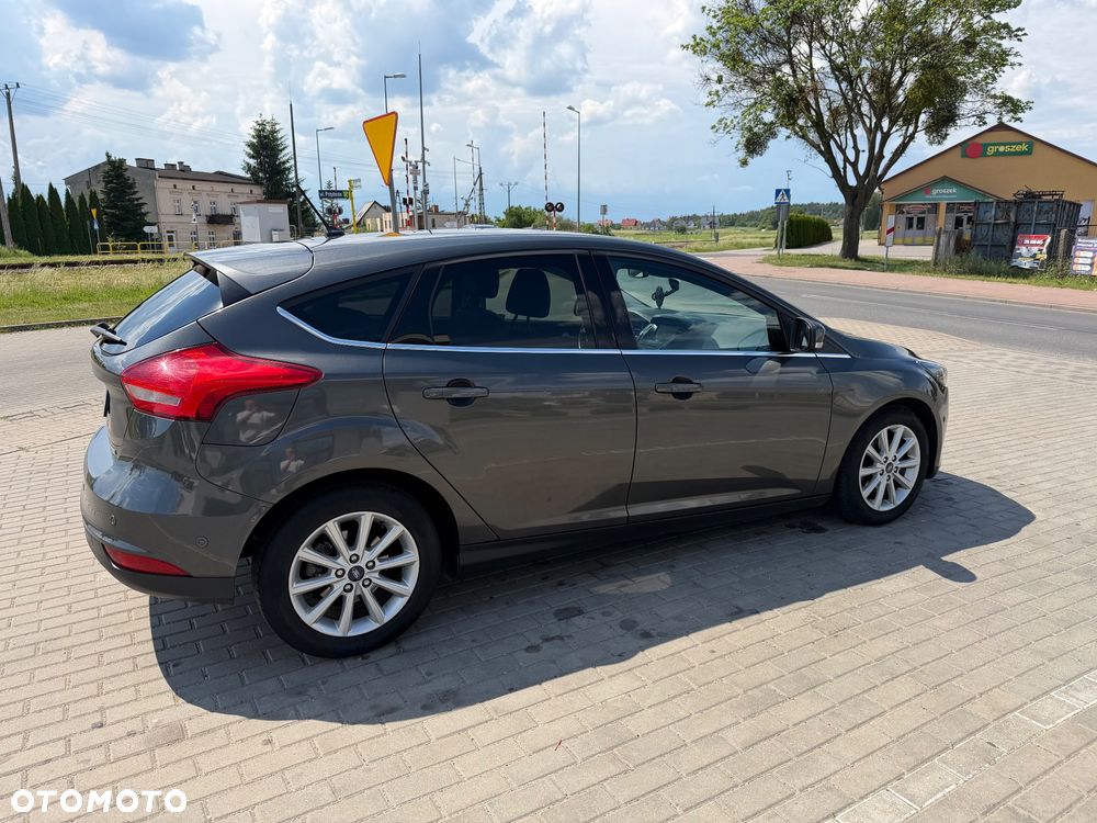 Ford Focus 1.0 EcoBoost Titanium Business - 3