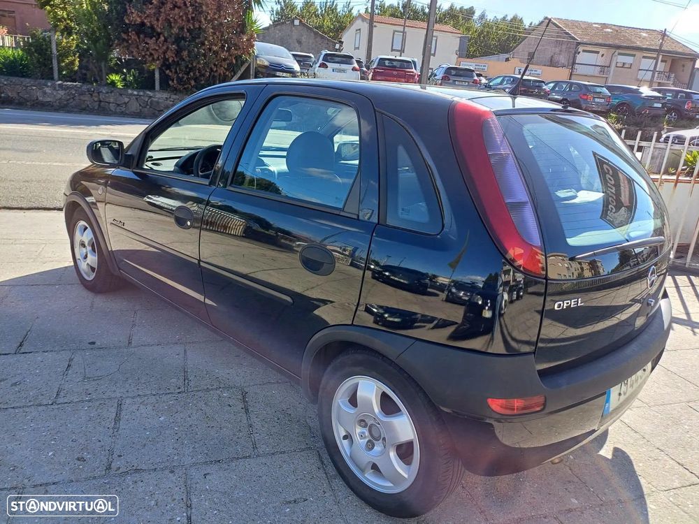 Opel Corsa 1.2 16V Confort - 4