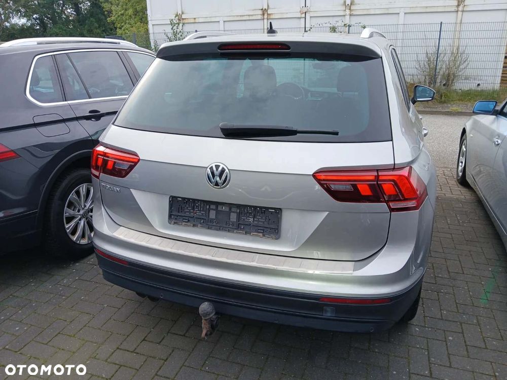 Volkswagen Tiguan - 4