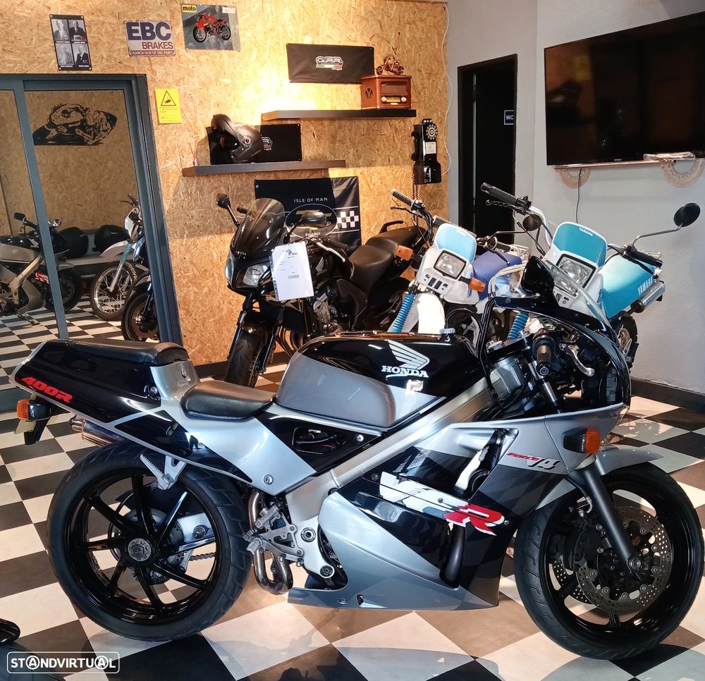 Honda VFR - 2