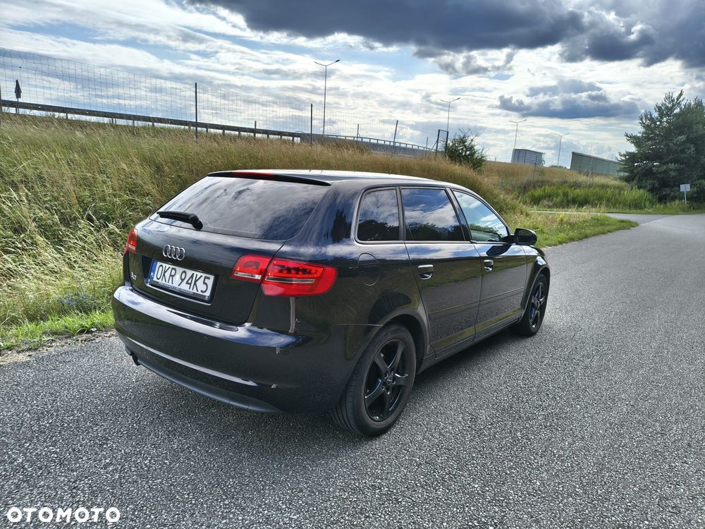 Audi A3 Sportback 1.6 Ambiente - 5