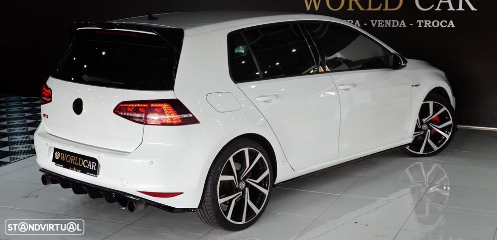 VW Golf - 9
