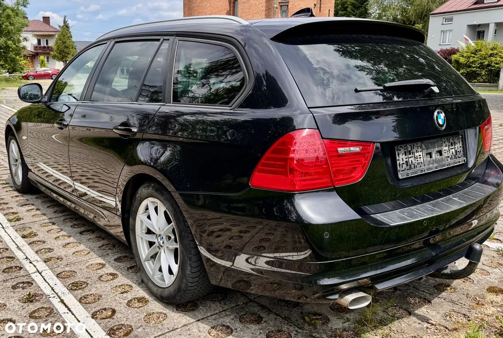 BMW Seria 3 318d - 1