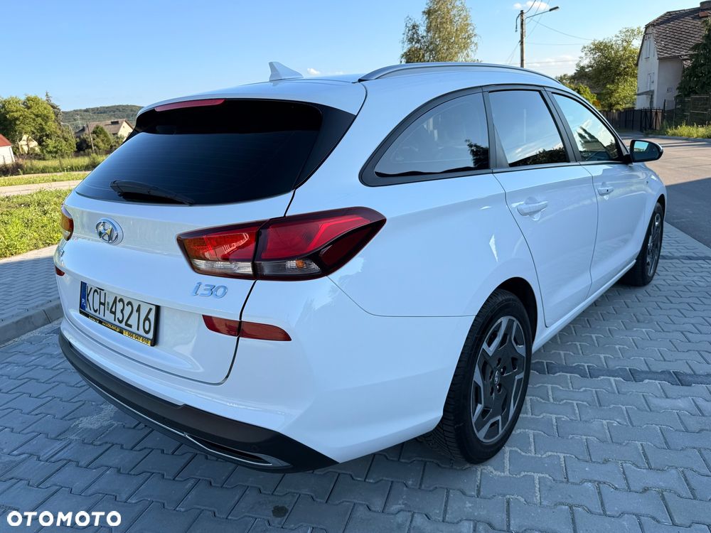 Hyundai i30 1.6 CRDI 48V-Hybrid DCT Prime - 8
