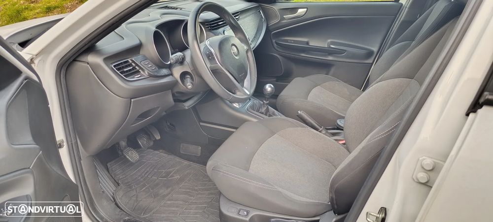 Alfa Romeo Giulietta 1.6 JTDM Sport - 12