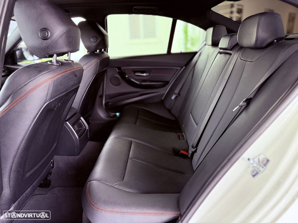 BMW 320 d Auto Pack M - 23