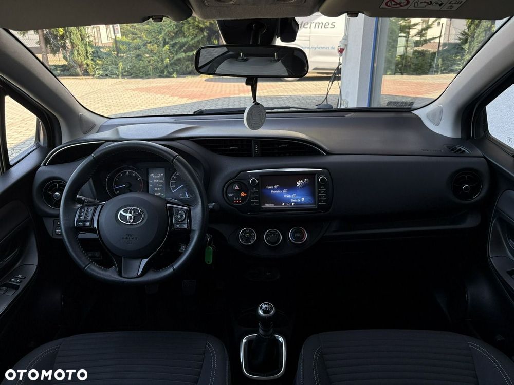 Toyota Yaris - 16