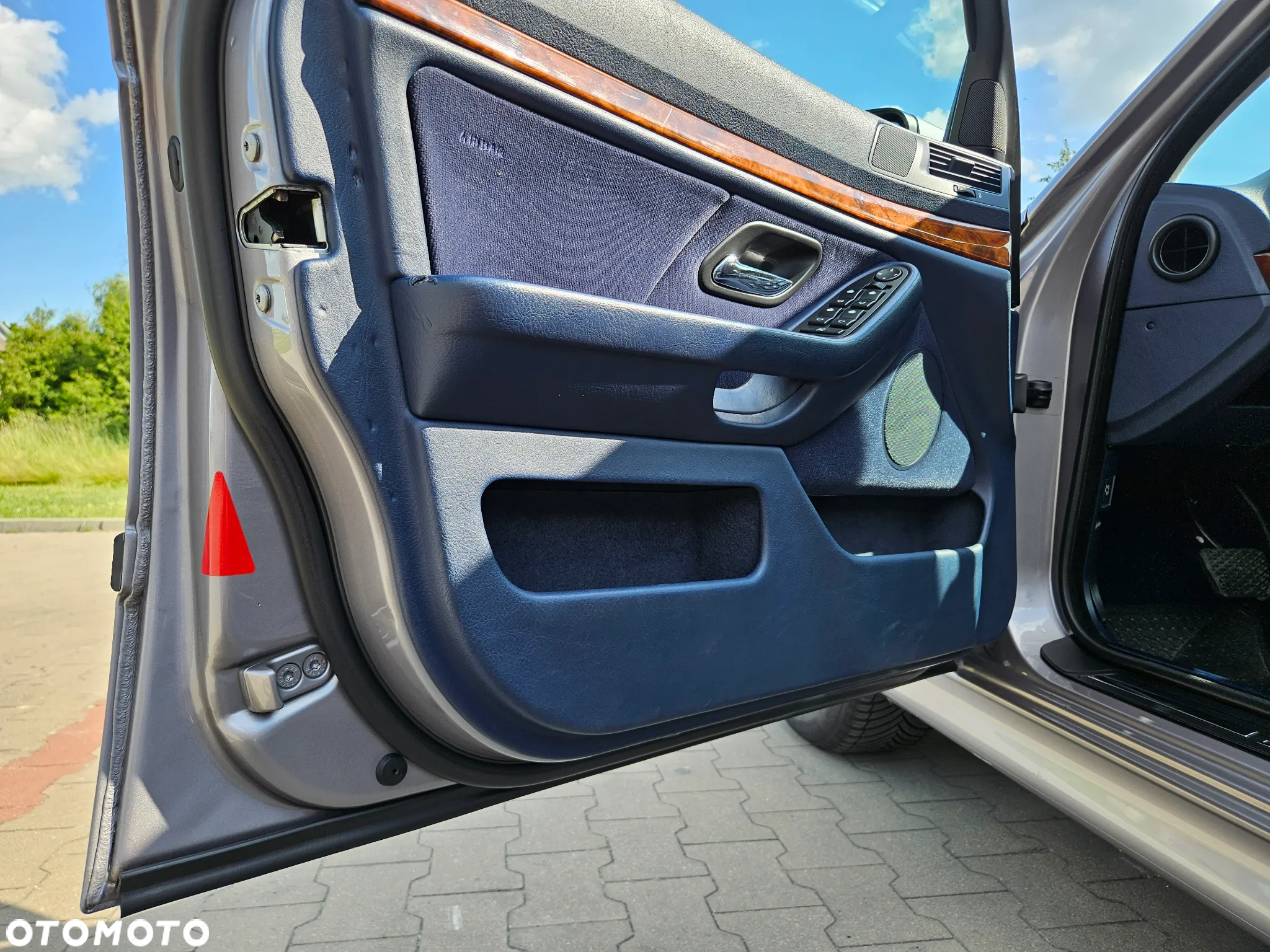 BMW Seria 5 520i - 22