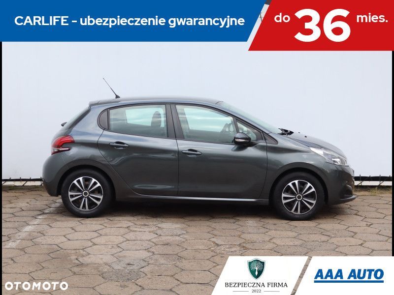 Peugeot 208 - 7