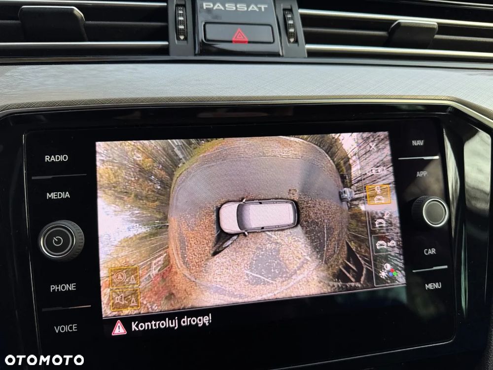 Volkswagen Passat Variant 2.0 TDI SCR DSG 4Motion Business - 31